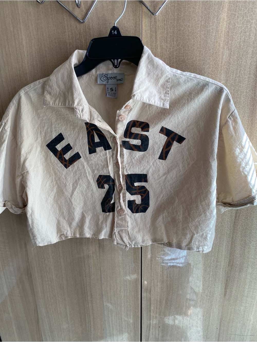 Women’s East 25 Cropped Button-Up Shirt in Cream with Leopard Print